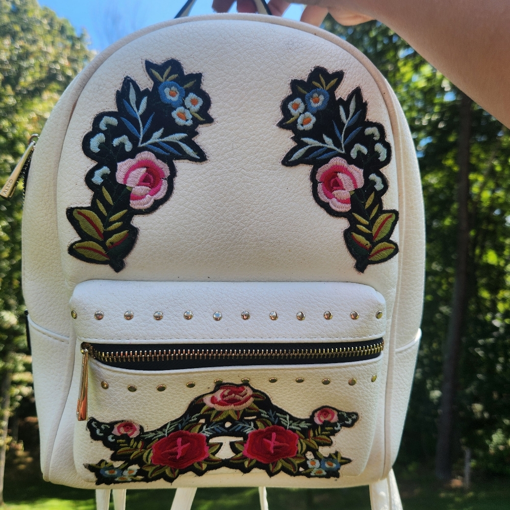 Aldo White Backpack Embroidered Flowers Medium Size